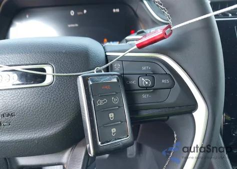 2024 Jeep Grand Cherokee Altitude 4X4 из США, поврежденный, VIN 1C4RJHAG4R8939374